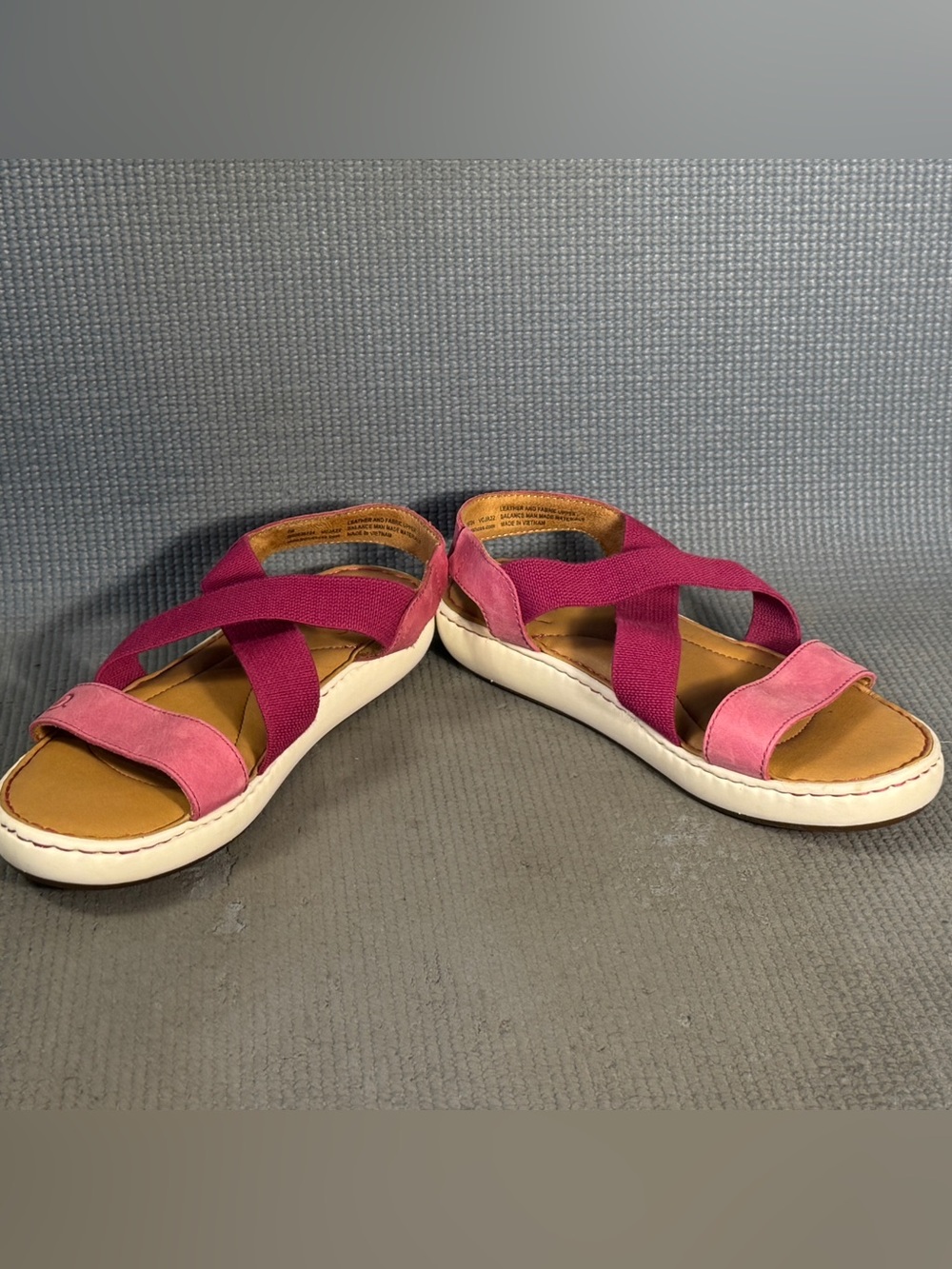 Born Women's Jayla Sandals Pink/Magenta Size 7 - Picture 4 of 9